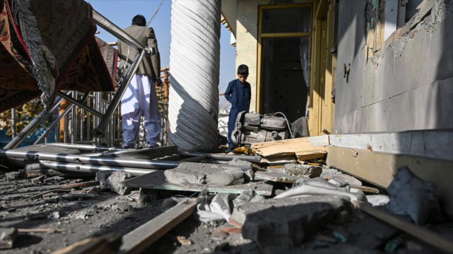 Ataques con minas y cohetes dejan varios muertos y heridos en Kabul