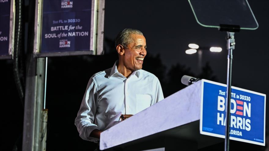 El expresidente de EE.UU., Barack Obama, da un mitin político a favor del candidato presidencial, Joe Biden, en Miami, 2 de noviembre de 2020. (Foto: AFP)