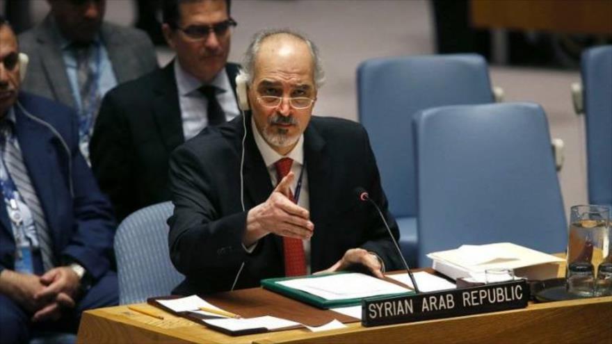 El embajador de Siria ante la Organización de las Naciones Unidas (ONU), Bashar al-Yafari, durante una sesión del Consejo de Seguridad.