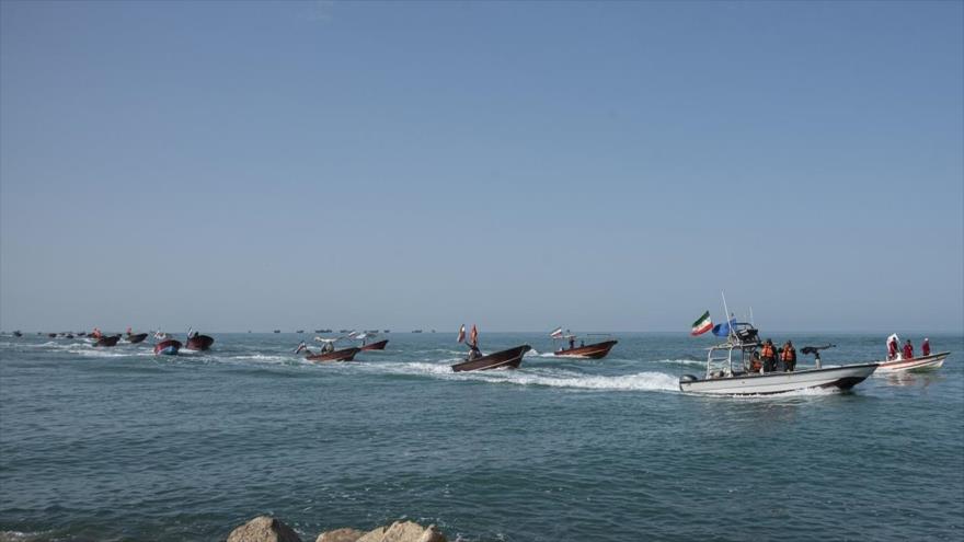 Irán realiza gran desfile naval con presencia de 1000 embarcaciones en el Golfo Pérsico, 26 de noviembre de 2020. (Foto: yjc.ir)