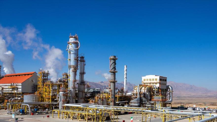 Irán lanza 3 nuevos proyectos petroleros pese a sanciones de EEUU | HISPANTV