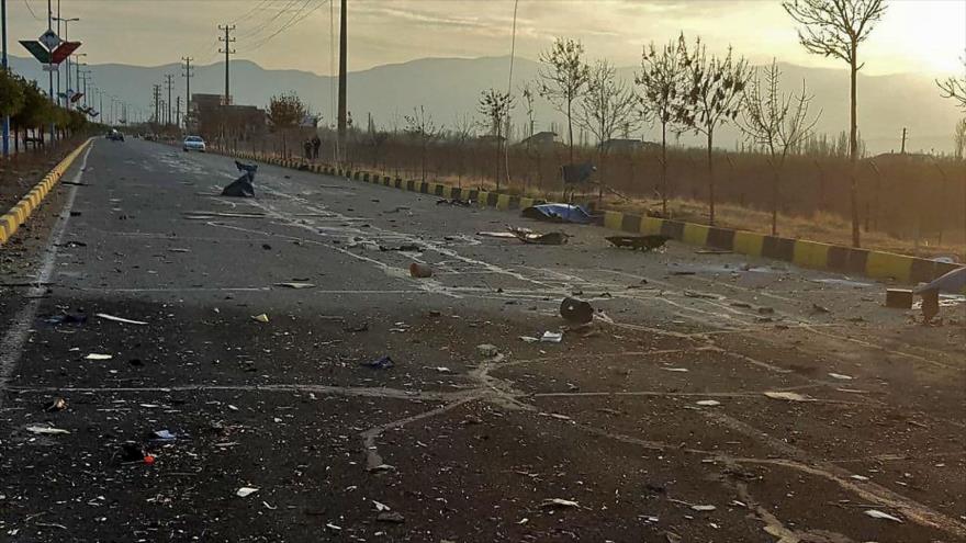 Los daños después de un ataque dirigido al científico iraní Mohsen Fajrizade, cerca de la capital iraní, Teherán, 27 de noviembre de 2020.