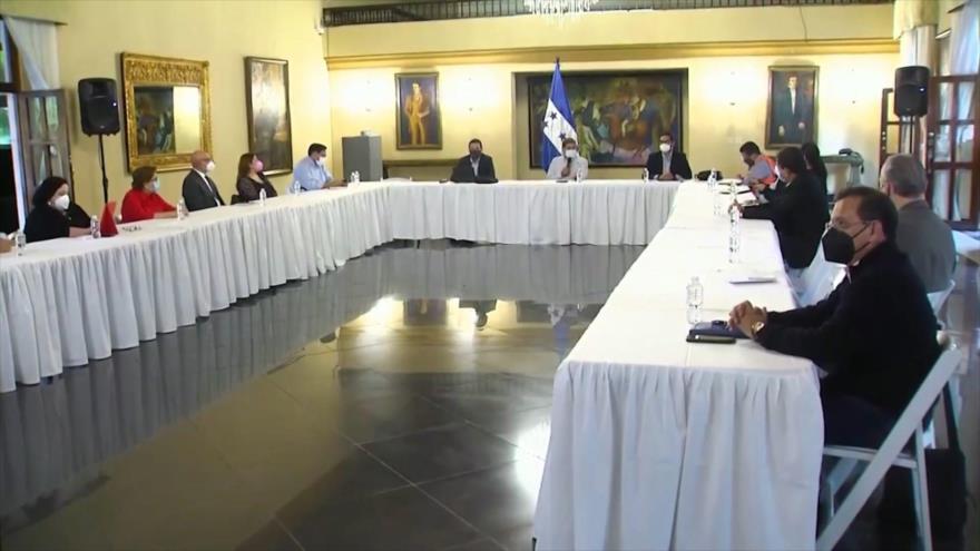 Gremios profesionales hondureños siguen sin creer al Gobierno