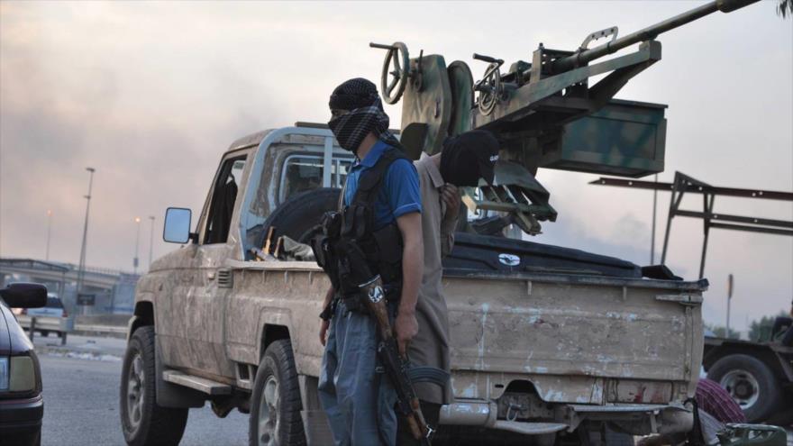 Miembros del grupo terrorista Daesh en la ciudad de Mosul, en el norte de Irak. (Foto: Reuters)