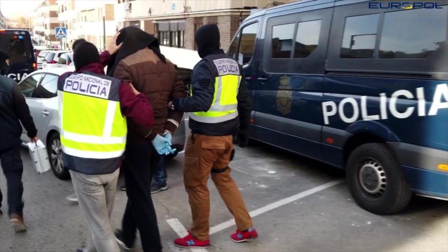 La Policía española detiene a una persona por presunta financiación de Daesh.
