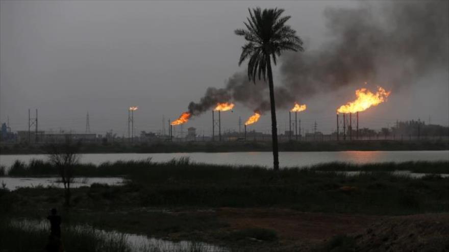Una vista panorámica de la refinería de Al-Siniya, ubicada en la provincia de Salah al-Din, en el norte de Irak.