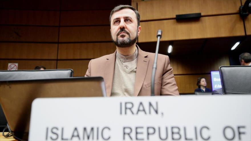 El representante permanente de Irán ante las organizaciones internacionales asentadas en Viena, en una reunión de la AIEA, 7 de noviembre de 2019. (Foto: Reuters)