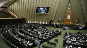 Parlamento iraní aprueba un proyecto de ley contra sanciones de EEUU