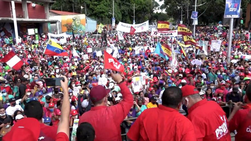 Multitudinario cierre de campaña del chavismo antes de elecciones