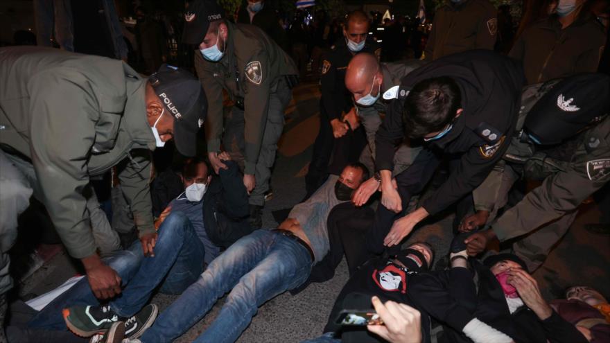 Más de 20 arrestos en masiva protesta contra Netanyahu en Al-Quds