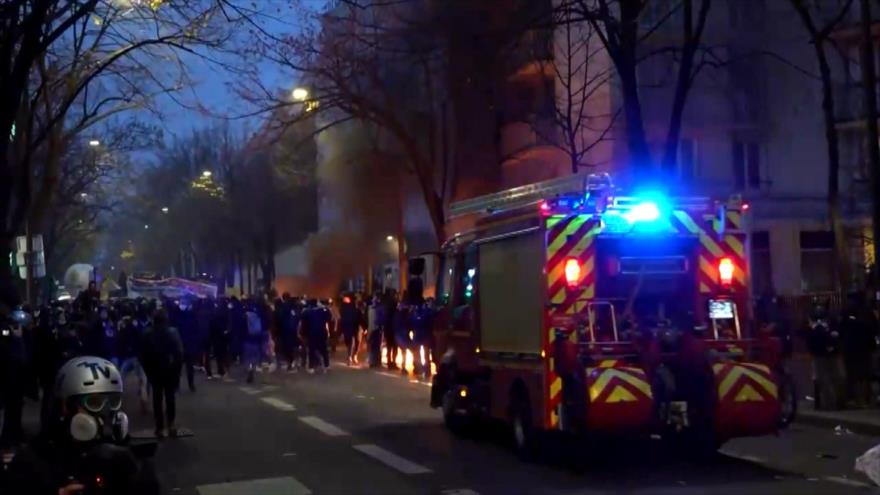 Violencia estalla en Francia por tercer fin de semana consecutivo