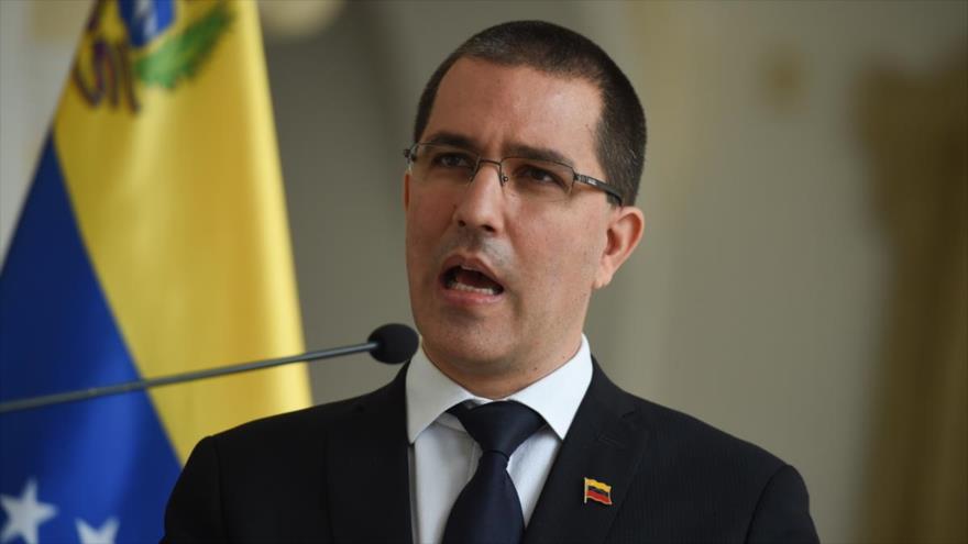 El canciller venezolano, Jorge Arreaza, en una conferencia de prensa en Caracas (capital de Venezuela), 28 de septiembre de 2020. (Foto: AFP)
