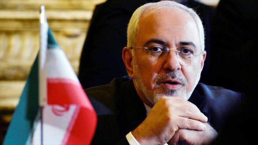 El ministro de Asuntos Exteriores de Irán, Mohamad Yavad Zarif, durante una reunión laboral.