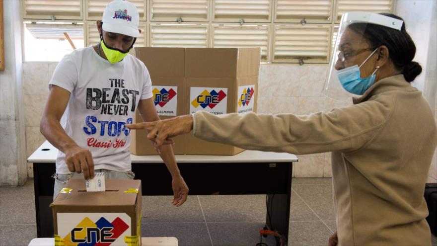 Veedores exigen a EEUU y la UE reconocer elecciones venezolanas | HISPANTV