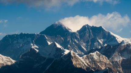 Revelado: El monte Everest es más alto de lo que se pensaba