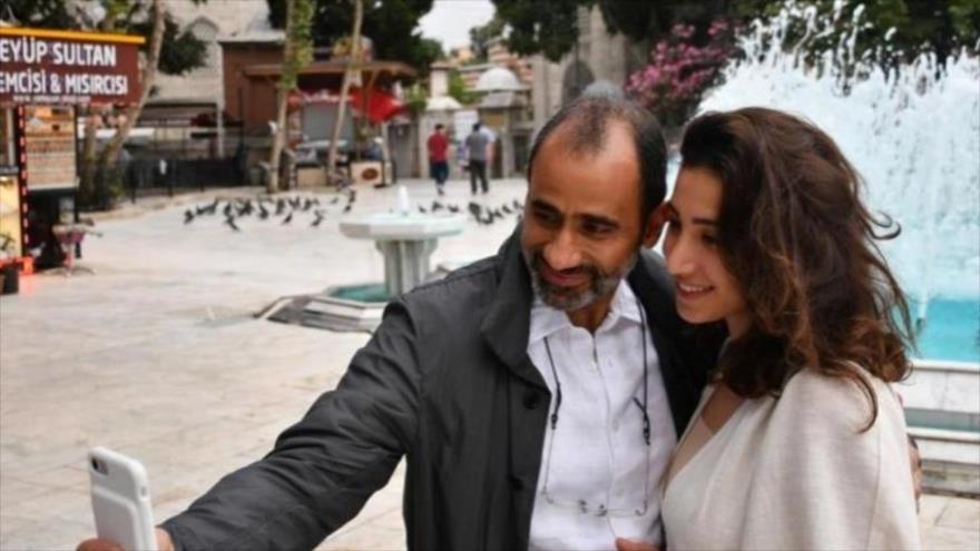 El Dr. Walid Fitaihi y su hija Mariam aparecen en esta foto tomada en 2017.