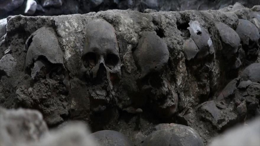 Arqueólogos mexicanos localizan fachada de torre de cráneos de Tenochtitlan, 12 de diciembre de 2020. (FOTO: Reuters)

