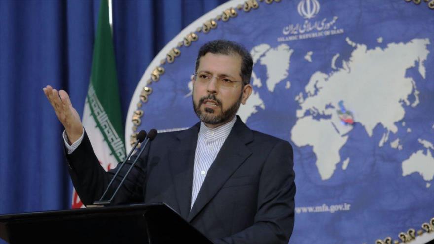 El portavoz de la Cancillería de Irán, Said Jatibzade, en una conferencia de prensa en Teherán, capital.