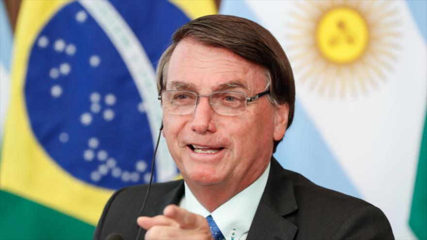 El presidente de Brasil, Jair Bolsonaro, habla durante una reunión en Brasilia (capital), 30 de noviembre de 2020. (Foto: AFP)
