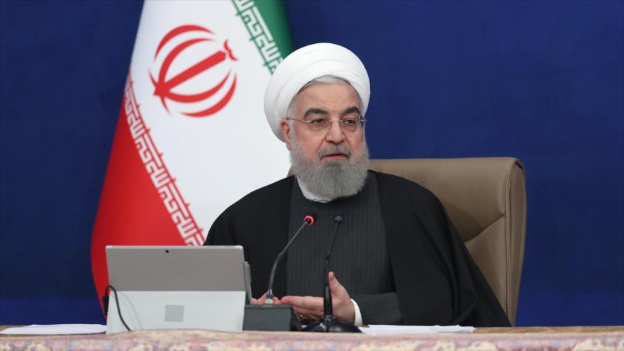 El mandatario iraní, Hasan Rohani, habla en una reunión de con su gabinete de ministros en Teherán, la capital, 23 de diciembre de 2020. (Foto: President.ir)