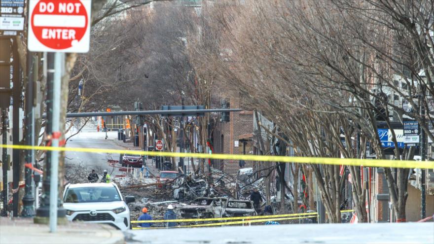 La Policía cierra un área dañada por una explosión en la ciudad de Nashville, Tennessee (EE.UU.), 25 de diciembre de 2020. (Foto: AFP)