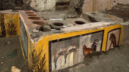 Desentierran un ‘fast-food’ callejero casi intacto en Pompeya
