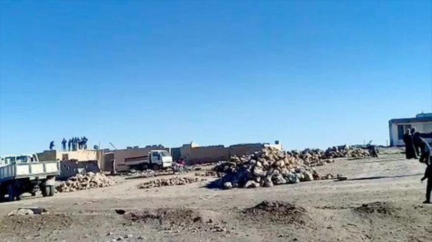 Las Fuerzas Democráticas de Siria (FDS) destruyen varias de civiles en el noroeste de Siria, 26 de diciembre de 2020. (Foto: SANA)