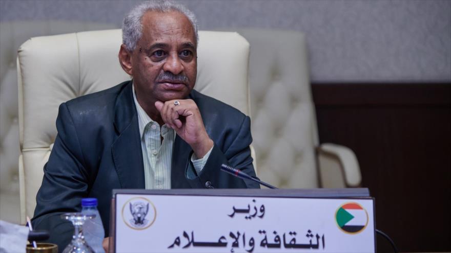 Faisal Muhamad Saleh, ministro de Información de Sudán.