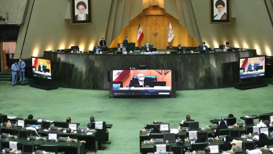 Una sesión del Parlamento de Irán en Teherán (capital), 1 de diciembre de 2020. (Foto: ICANA)