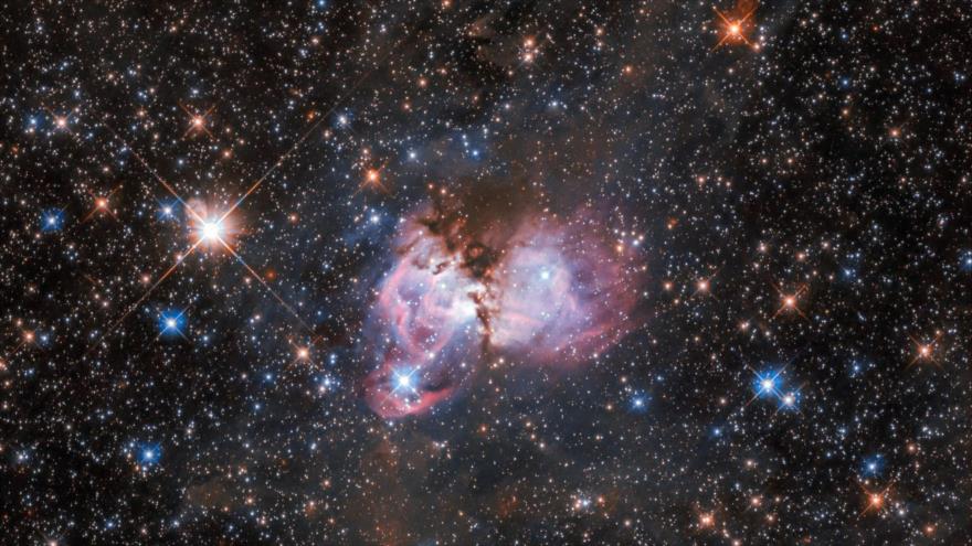 Una foto publicada por la agencia Espacial Europea de una región del espacio llamada LHA 120-N150, 18 de marzo de 2020. (Foto: AFP)