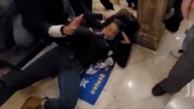 Vídeo: Momento en que un policía dispara a una mujer en Capitolio