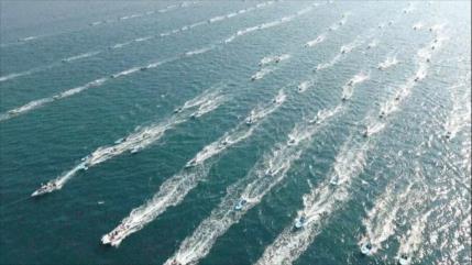 Irán realiza gran desfile naval con presencia de 700 embarcaciones