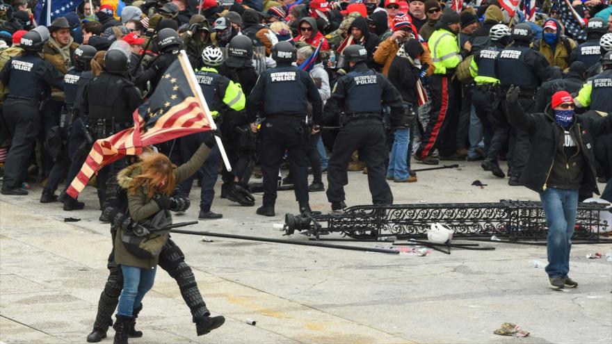 Registran choques entre partidarios del saliente presidente de EE.UU., Donald Trump, y la Policía, Capitolio, Washington, 6 de enero de 2021. (Foto: AFP)

