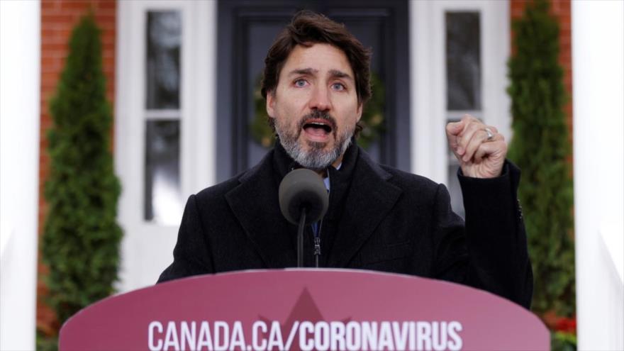 Premier canadiense, Justin Trudeau, ofrece un discurso.