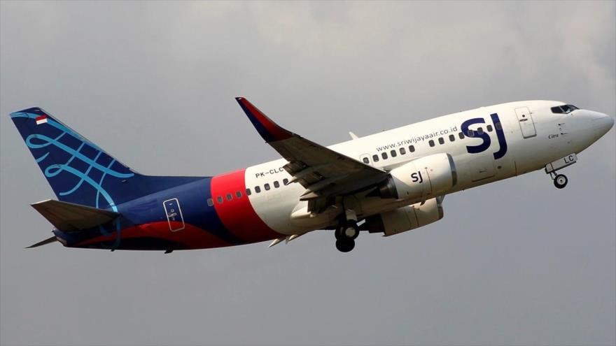 Un avión con 56 pasajeros desaparece en Indonesia tras despegar | HISPANTV