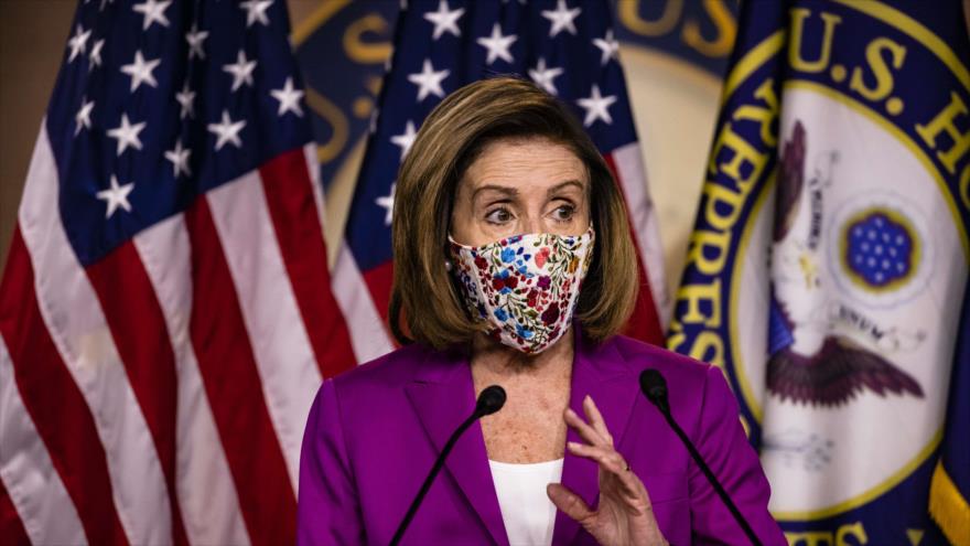 La presidenta de la Cámara de Representantes de EE.UU., Nancy Pelosi, habla en el Capitolio en Washington D.C., 7 de enero de 2021. (Foto: AFP)