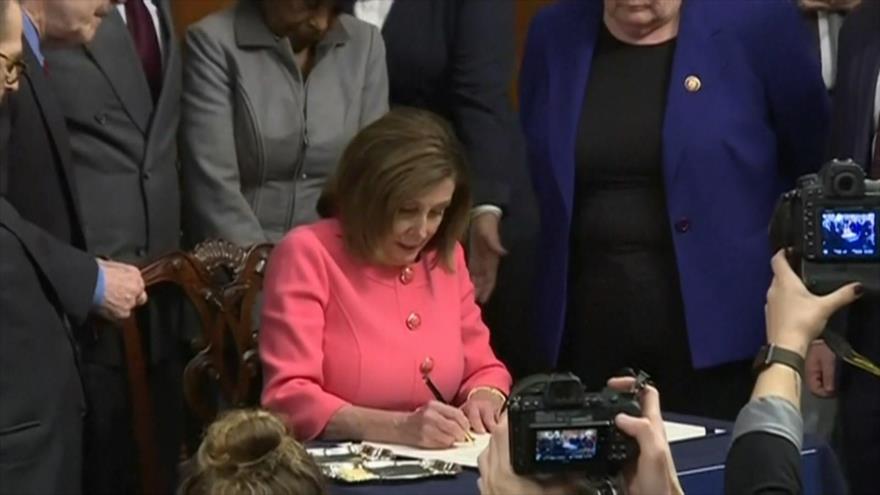 Fin de Trump. Postura contradictoria de EEUU. Violencia policial en Perú - Boletín: 12:30 - 11/01/2021