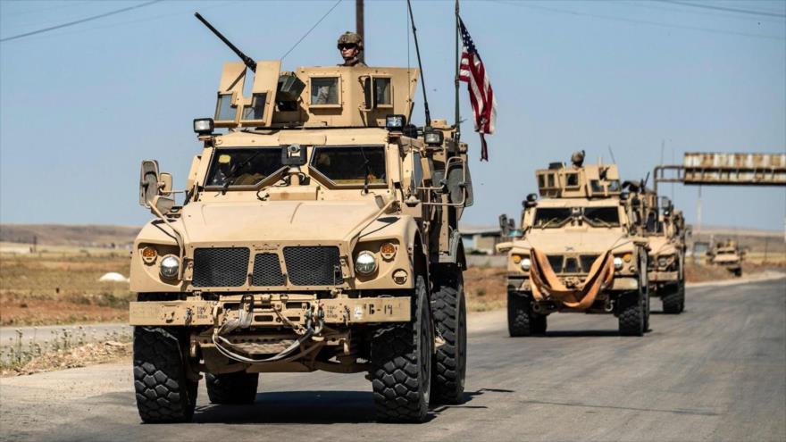 EEUU envía 60 vehículos con armas a zona petrolera en Siria | HISPANTV