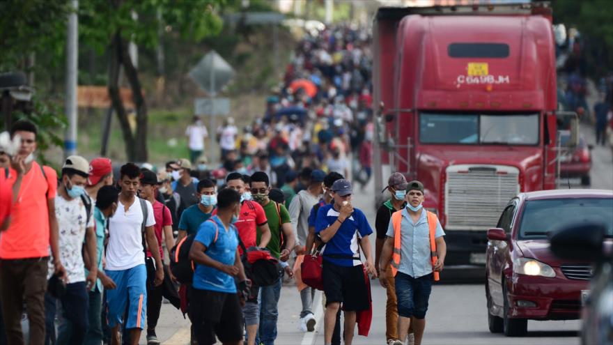 Migrantes hondureños planean caminan miles de kilómetros a través de Centroamérica hasta Estados Unidos, 15 de enero de 2021 (Foto: AFP)