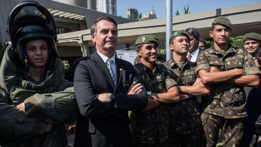 El presidente de Brasil, Jair Bolsonaro, durante un encuentro con las Fuerzas Armadas del país.