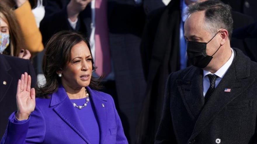 La demócrata Kamala Harris juramenta como la nueva vicepresidenta de Estados Unidos, 20 de enero de 2021.