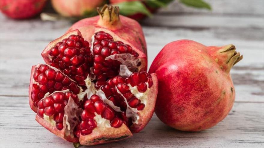 La granada reduce el riesgo de cáncer y aumenta la longevidad.