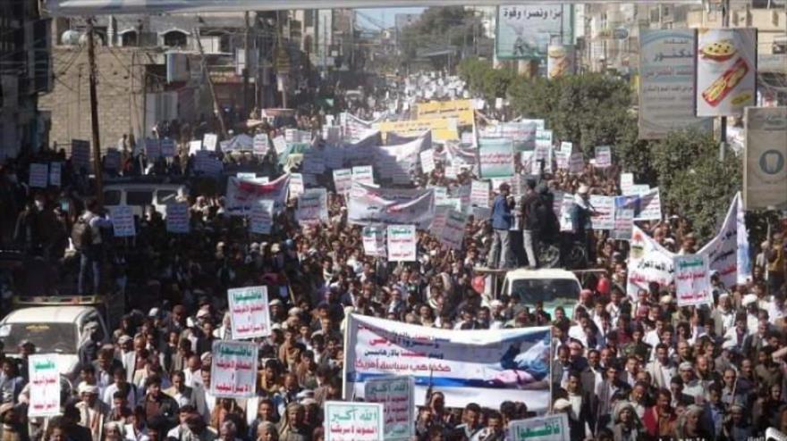 Yemeníes denuncian complicidad de EEUU en crímenes de agresores | HISPANTV