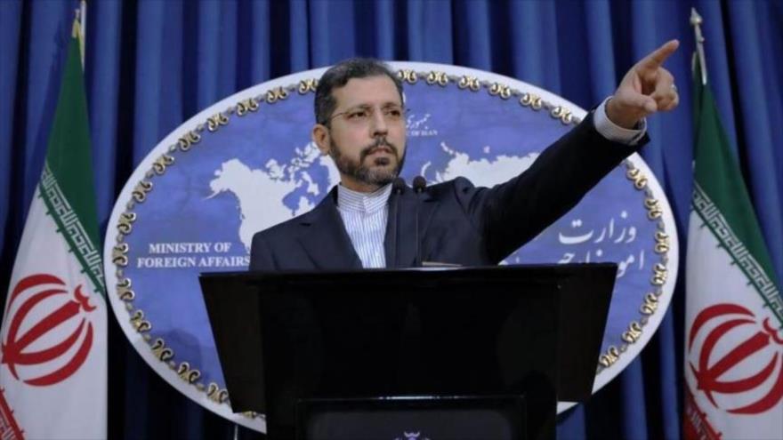 El portavoz de la Cancillería iraní, Said Jatibzade, en una rueda de prensa en Teherán, la capital.