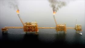 Irán, listo para volver con toda capacidad al mercado petrolero