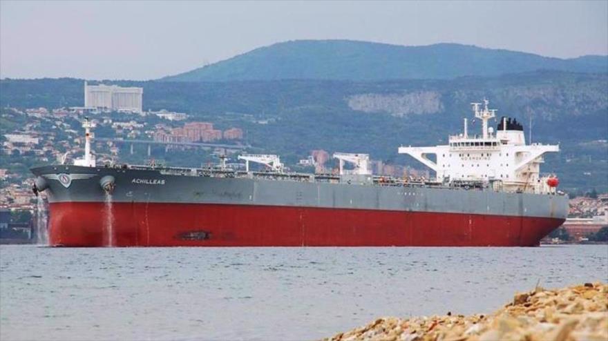 Un petrolero Achilleas, perteneciente a la empresa Capital Ship Management Corp.