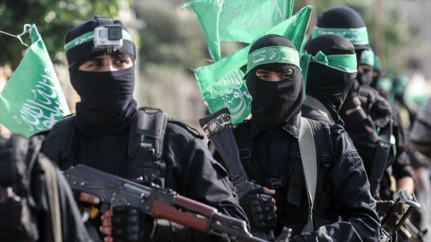Miembros de las Brigadas Ezzedin Al-Qassam, brazo militar de HAMAS, en un desfile militar en Gaza, 20 de julio de 2017. (Foto: AFP)