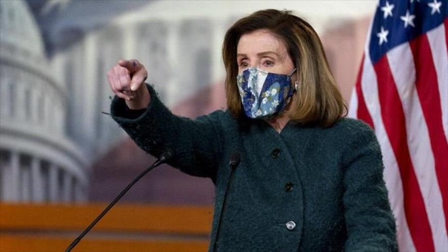 La presidenta de la Cámara de Representantes de EE.UU., Nancy Pelosi, en rueda de prensa en el Capitolio de EE. UU., 28 de enero de 2021.