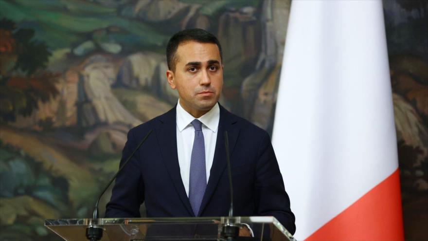 Luigi Di Maio, ministro de Relaciones Exteriores de Italia, en una rueda de prensa, 14 de octubre de 2020, (Foto:AFP)