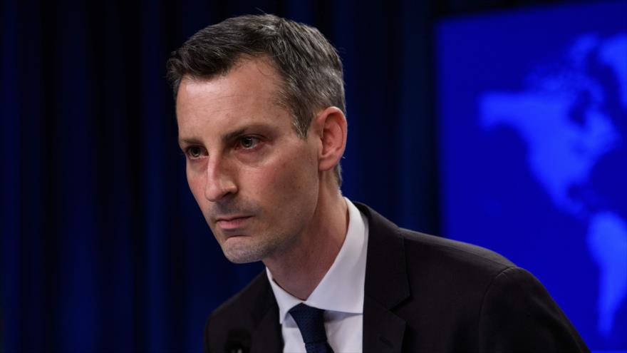 Ned Price, portavoz del Departamento de Estado de EE.UU., en su primera rueda de prensa, Washington D.C. (la capital), 2 de febrero de 2021. (Foto: AFP)
